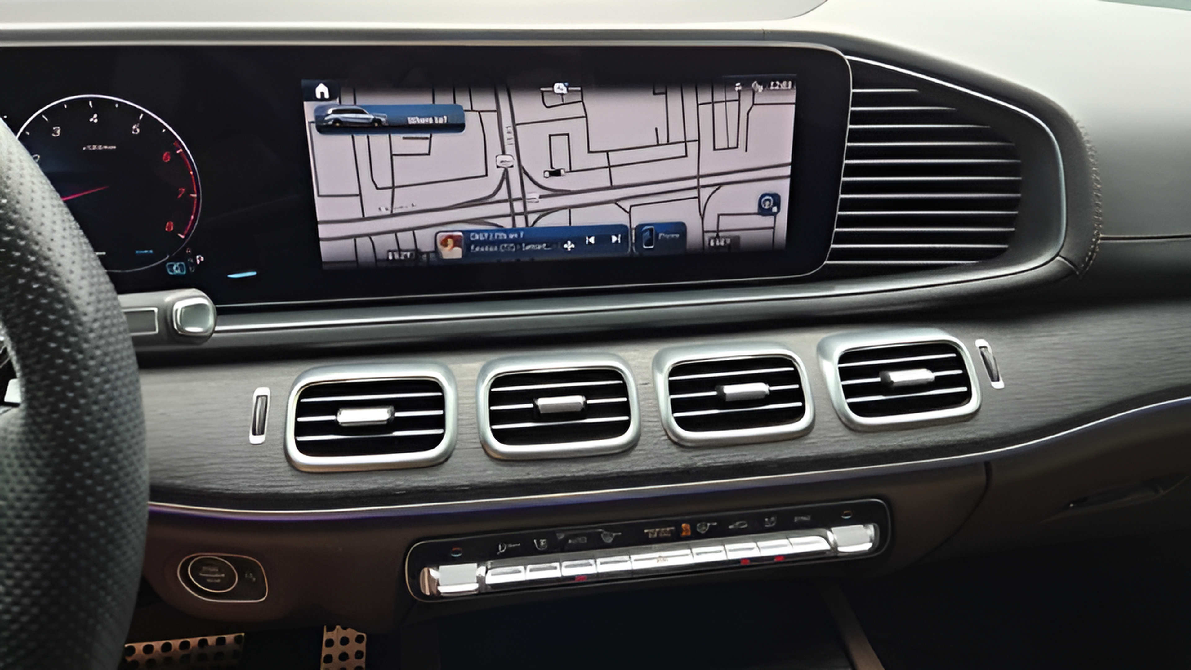 Used 2024 Mercedes-Benz GLS 450 4MATIC image 21
