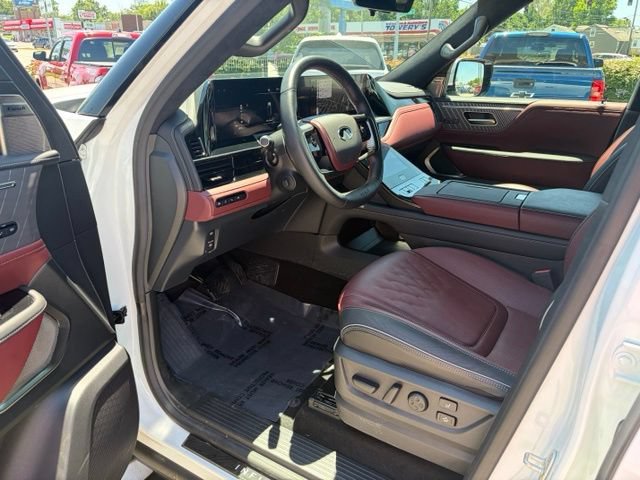 Used 2026 INFINITI QX80 Autograph w/ Premium Cargo Package AWD/4WD image 14