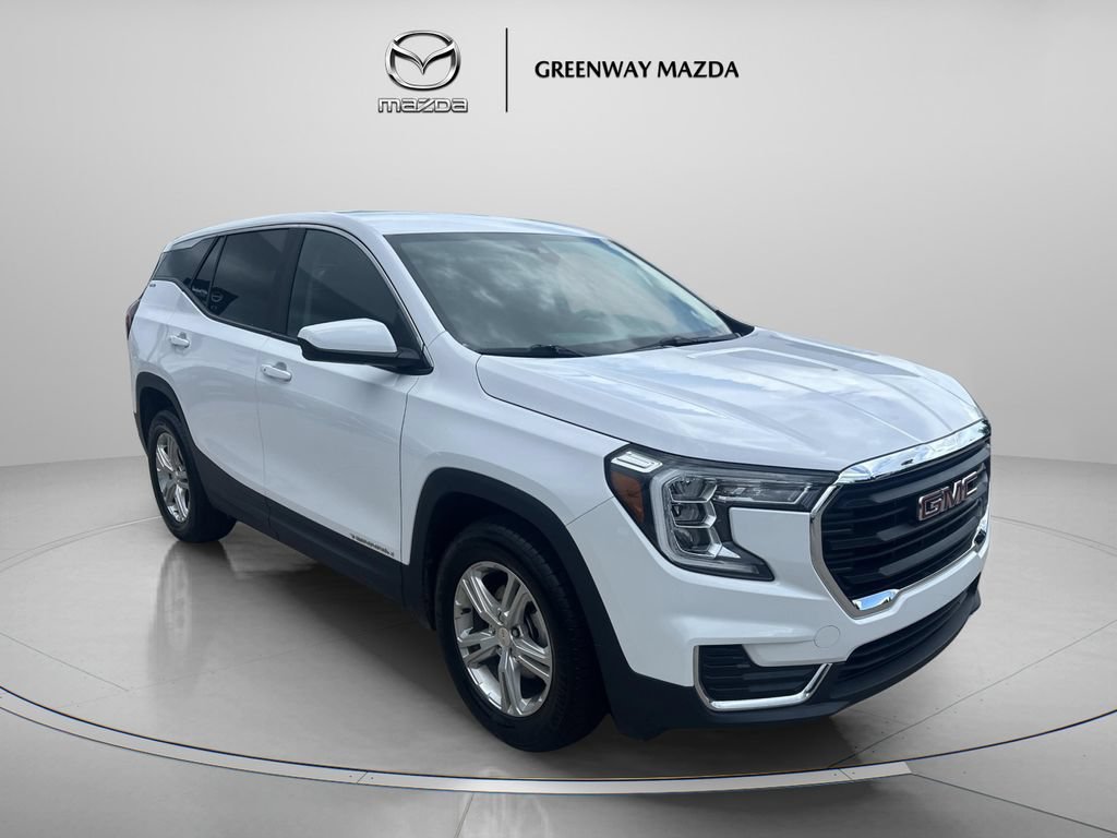 Used 2024 GMC Terrain SLE FWD image 1
