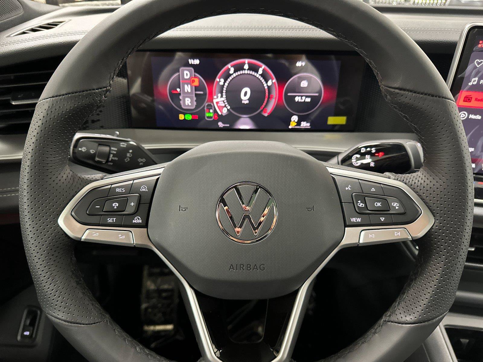 New 2026 Volkswagen Tiguan SE R-Line FWD image 22