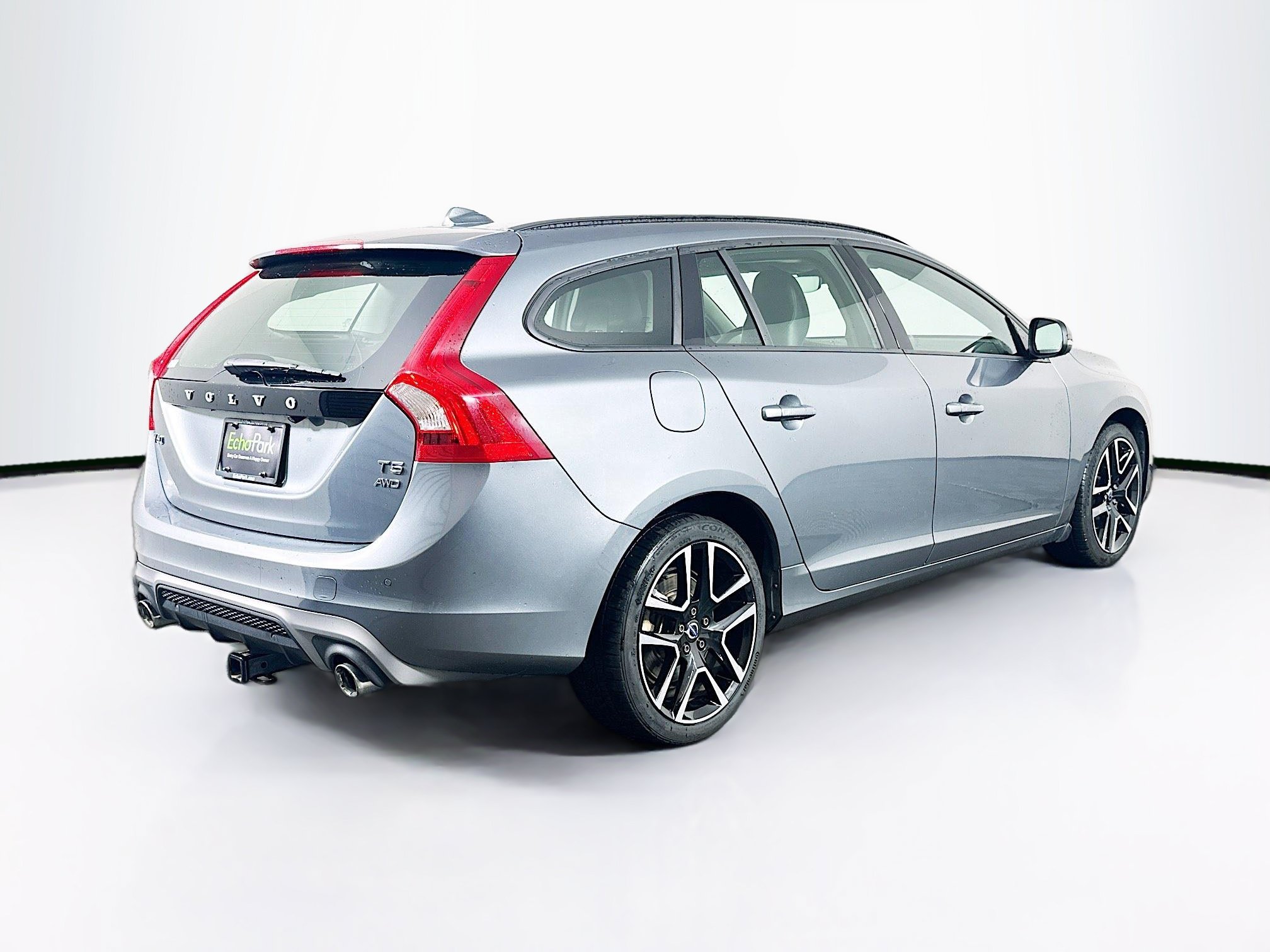 Used 2018 Volvo V60 T5 Dynamic AWD/4WD image 9