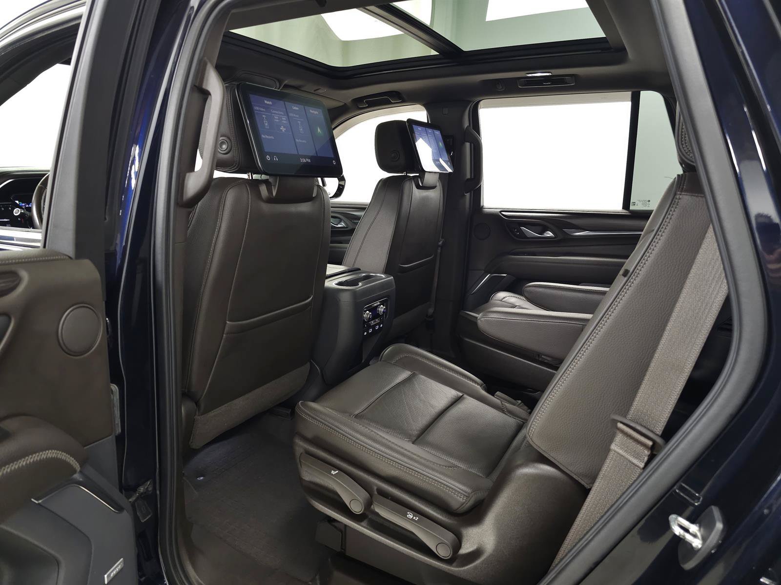 Used 2021 GMC Yukon Denali AWD/4WD image 39