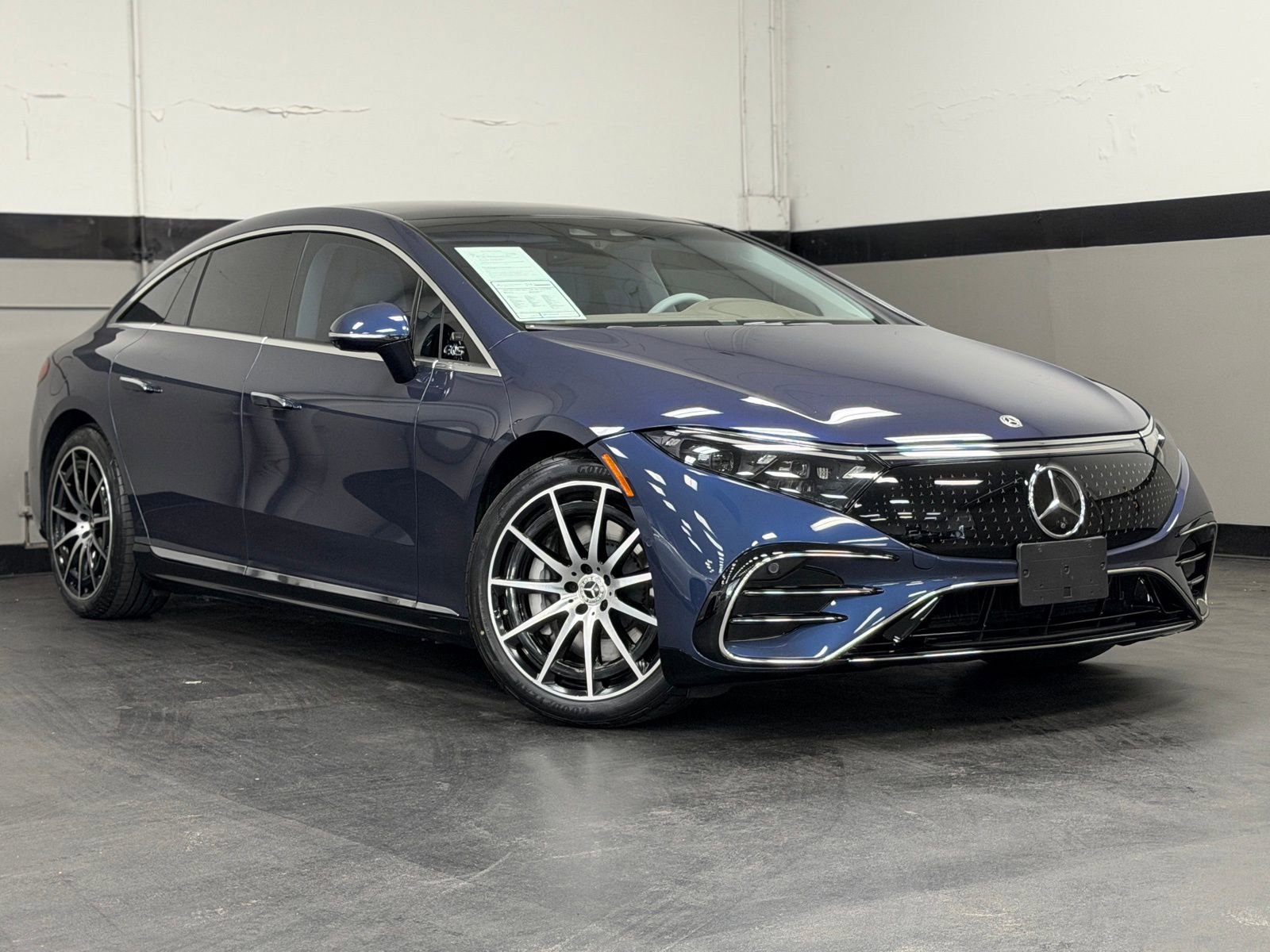 Certified 2023 Mercedes-Benz EQS 580 4MATIC Sedan image 2