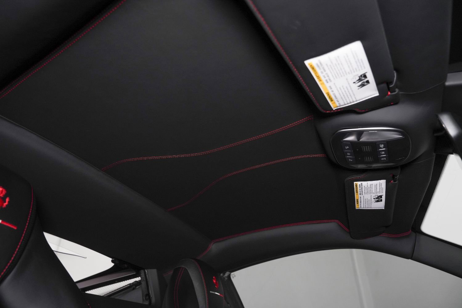 Used 2022 Ferrari F8 Tributo image 31