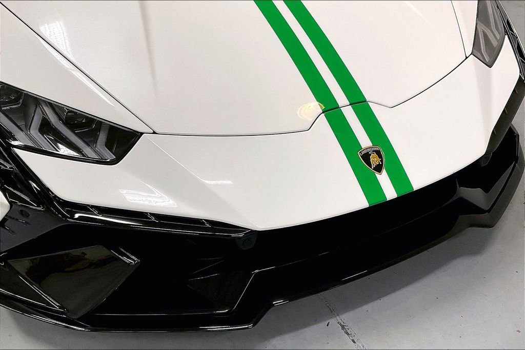 Used 2023 Lamborghini Huracan Tecnica image 31