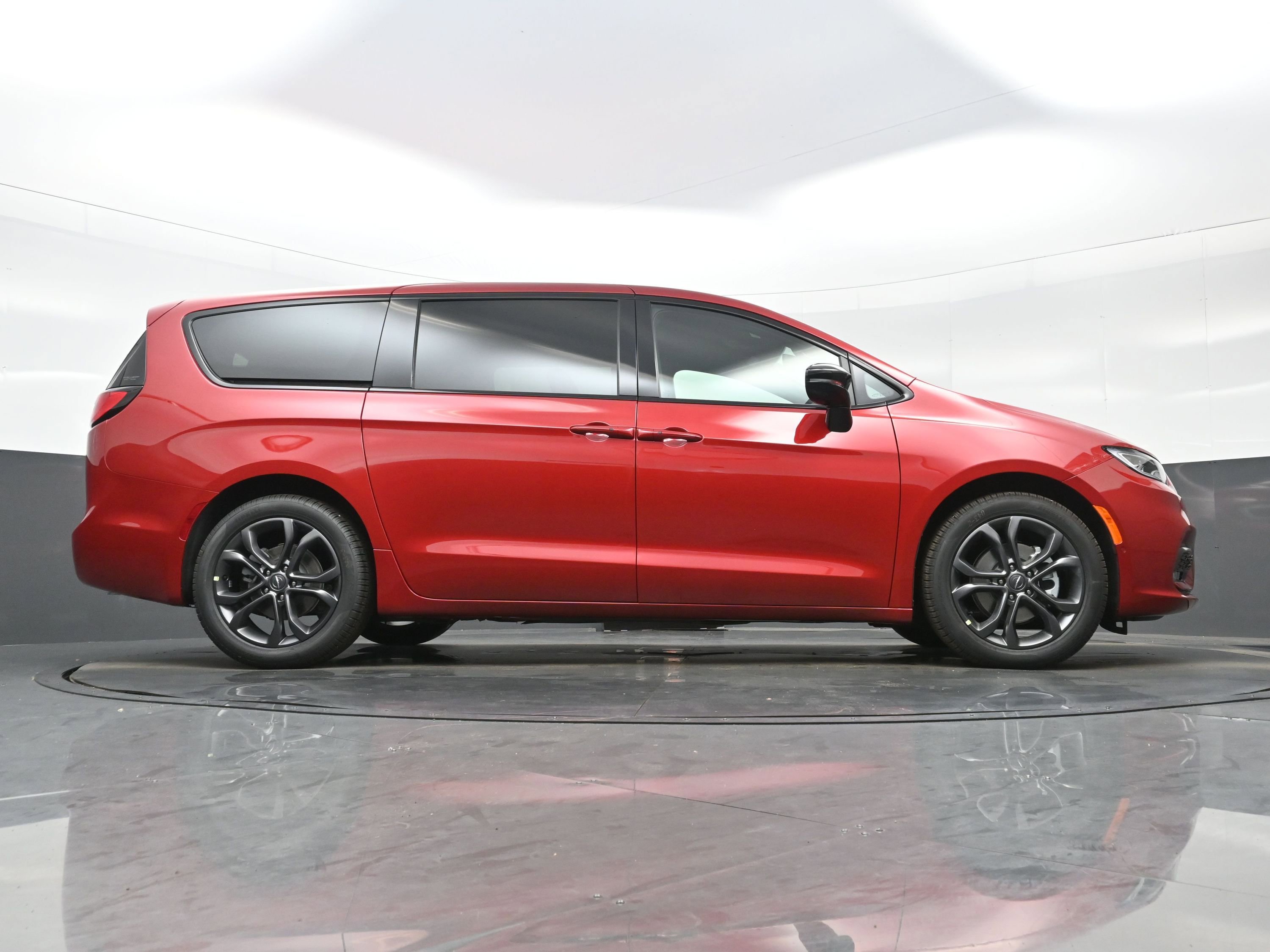 New 2026 Chrysler Pacifica Select image 17