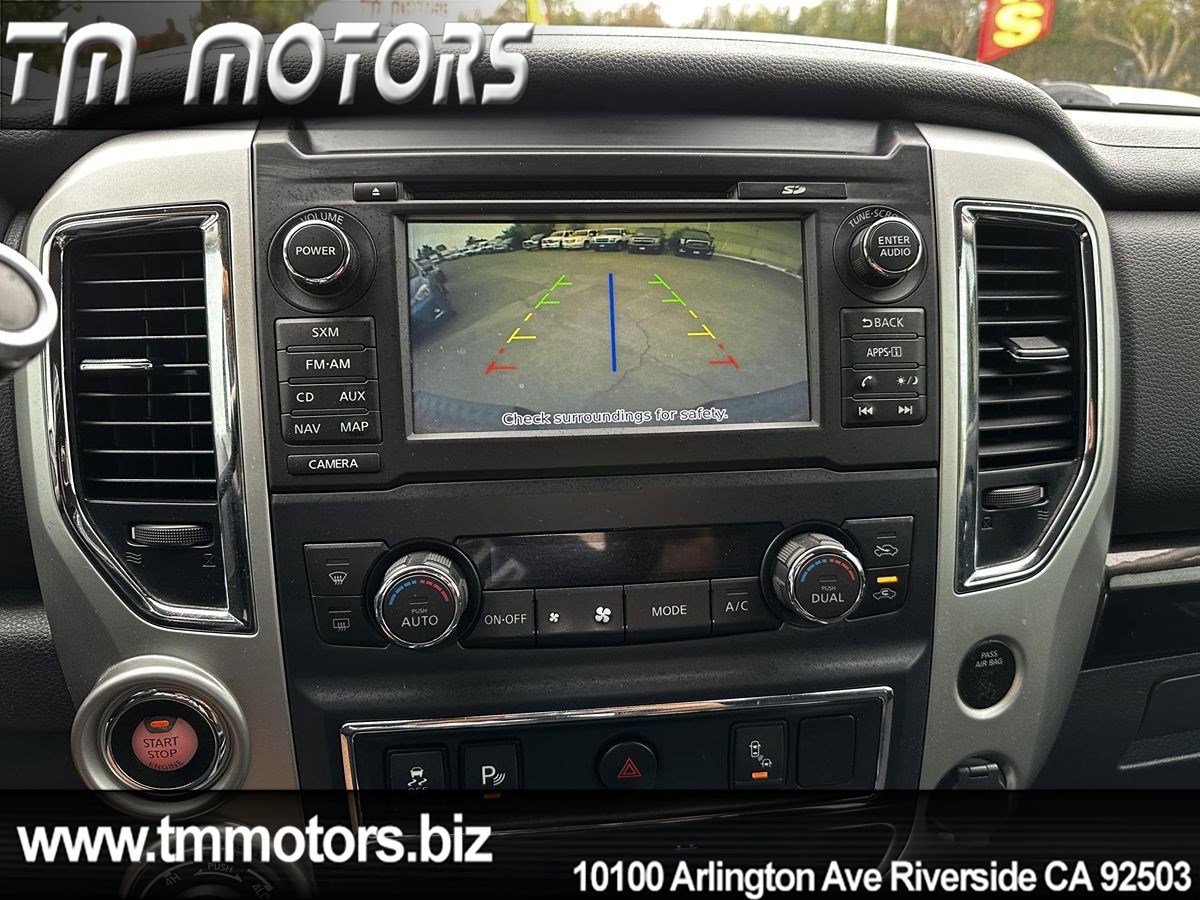 Used 2017 Nissan Titan SV image 8