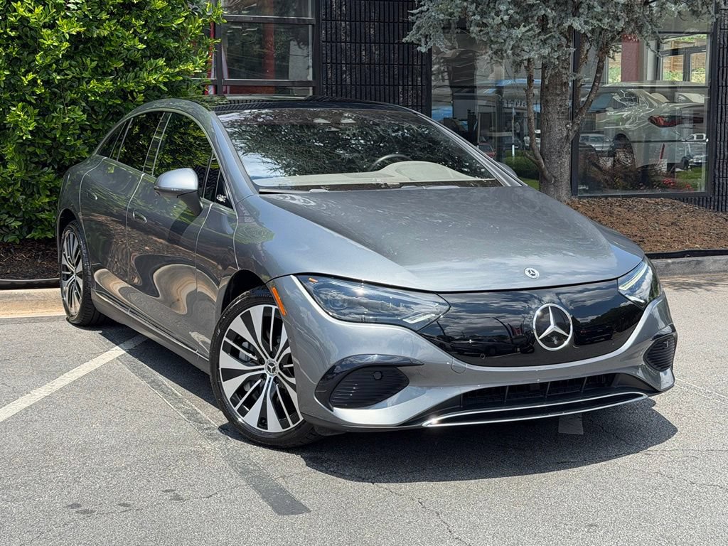 Used 2023 Mercedes-Benz EQE 500 4MATIC Sedan image 6
