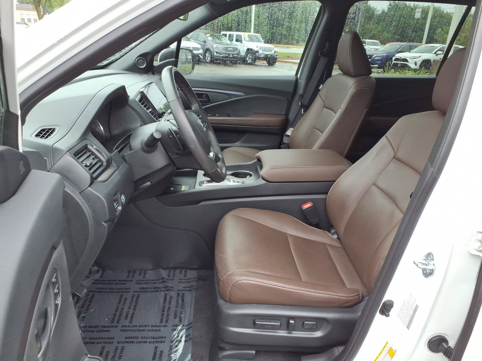 Certified 2025 Honda Passport EX-L image 4