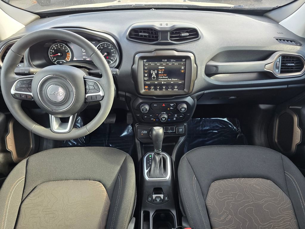 Used 2023 Jeep Renegade Latitude AWD/4WD image 17