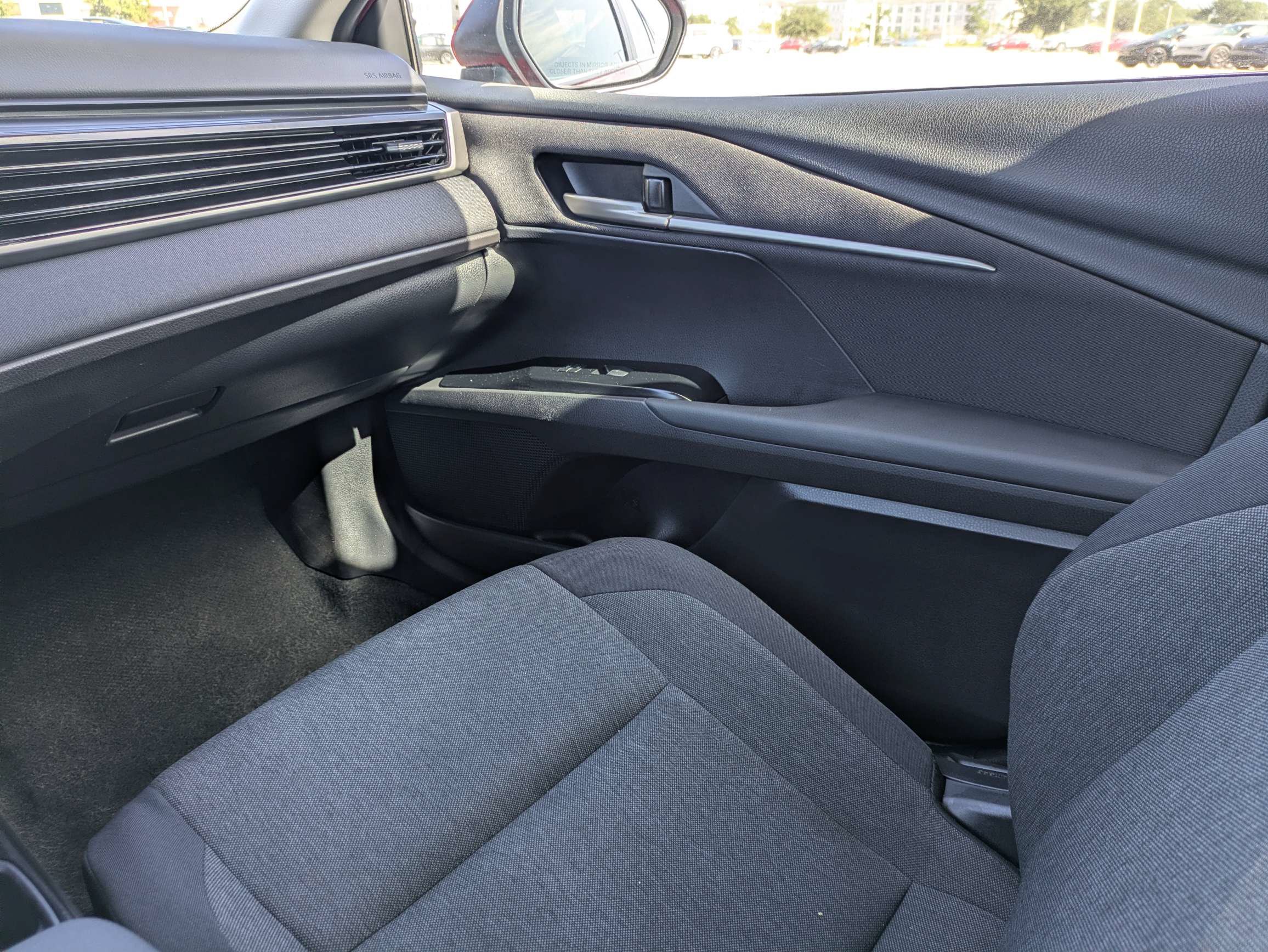 Used 2025 Toyota Camry LE FWD image 17