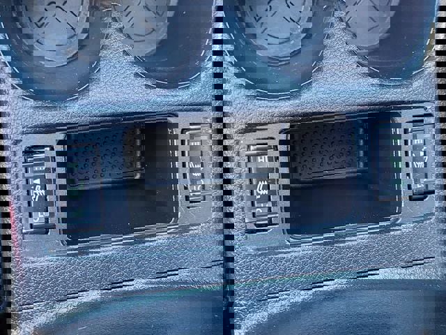 Used 2018 Nissan Rogue SL image 23