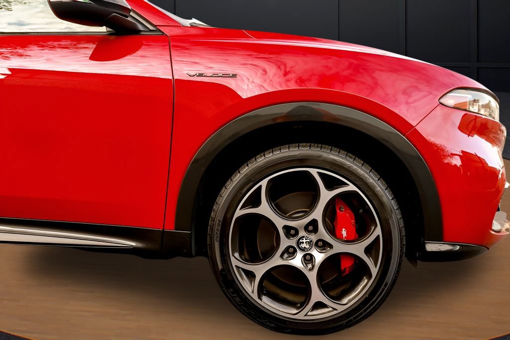 Used 2024 Alfa Romeo Tonale Veloce AWD/4WD image 11