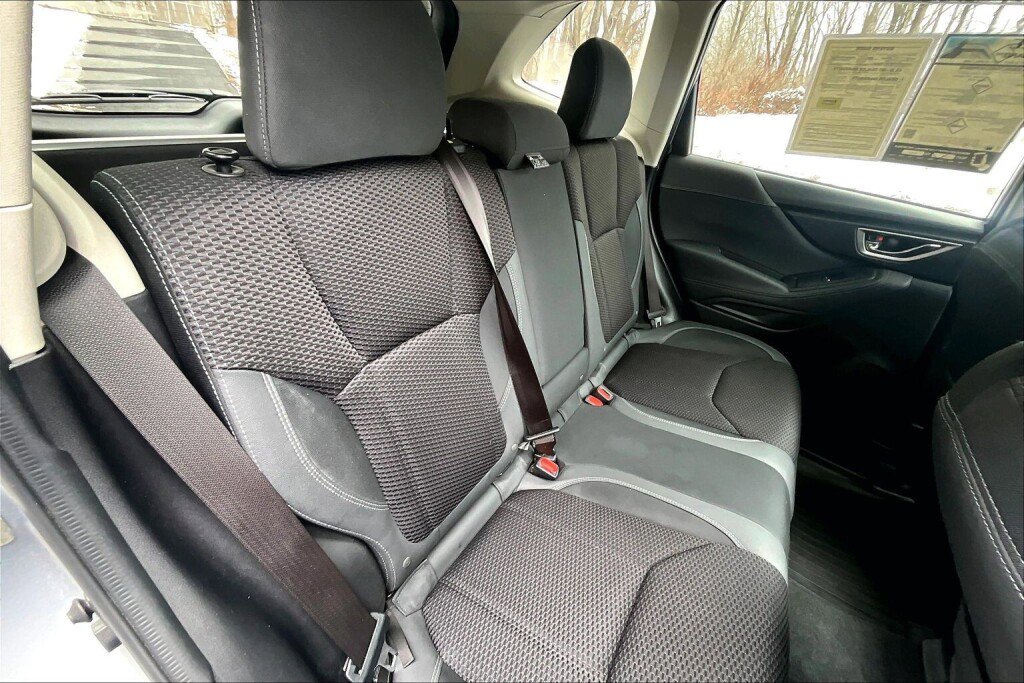 Used 2020 Subaru Forester Premium image 16