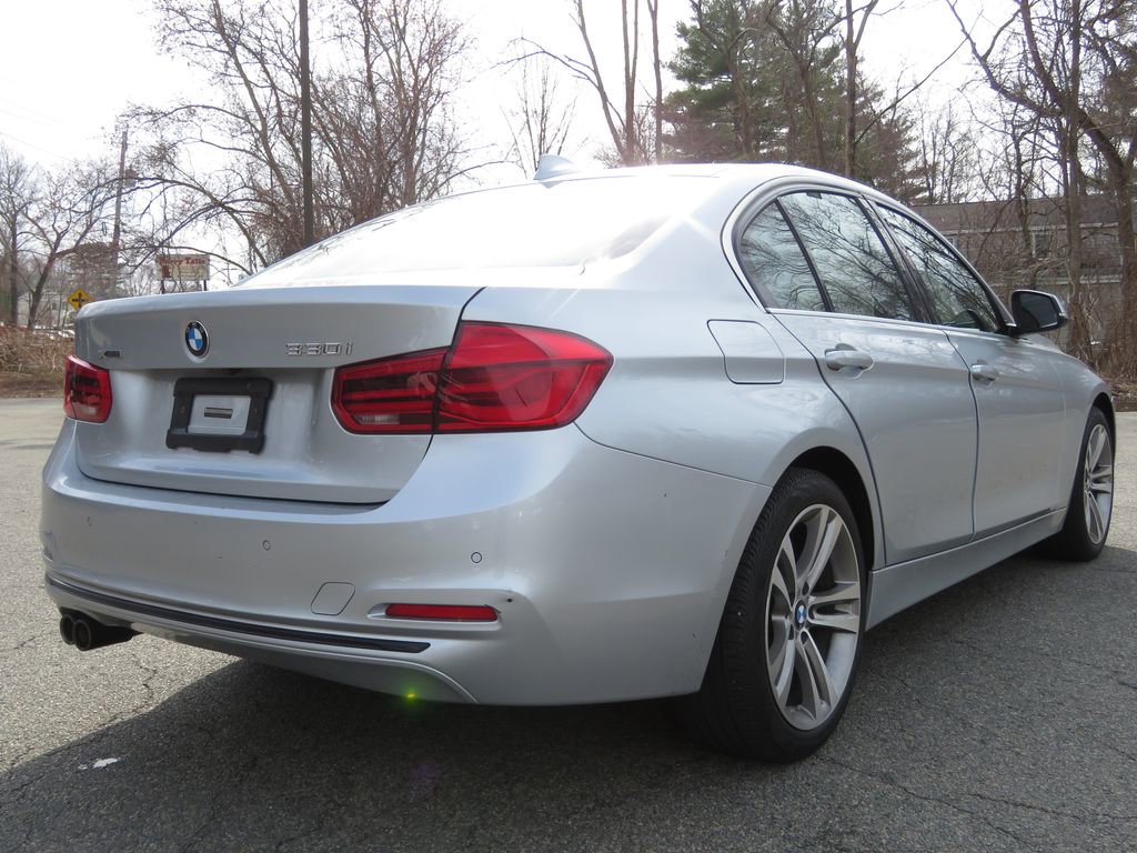 Used 2017 BMW 330i xDrive Sedan image 5