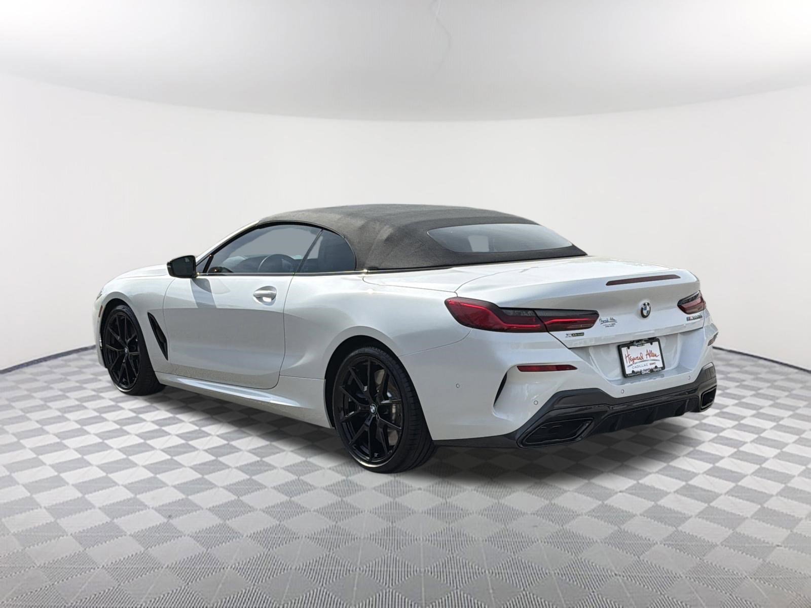 Used 2022 BMW M850i xDrive M850i xDrive Convertible w/ M Carbon Exterior Package image 8