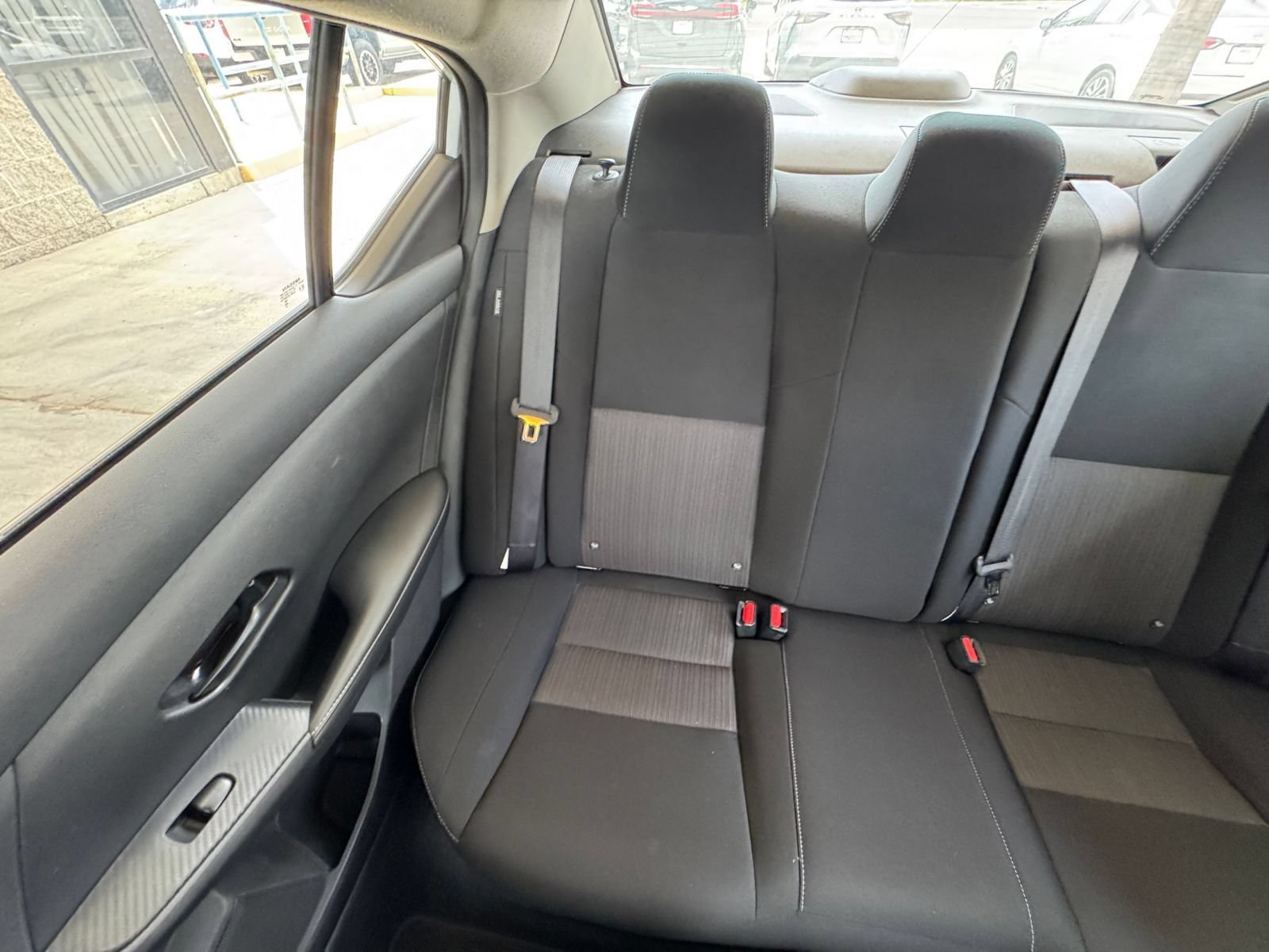 Used 2025 Nissan Sentra SV FWD image 33