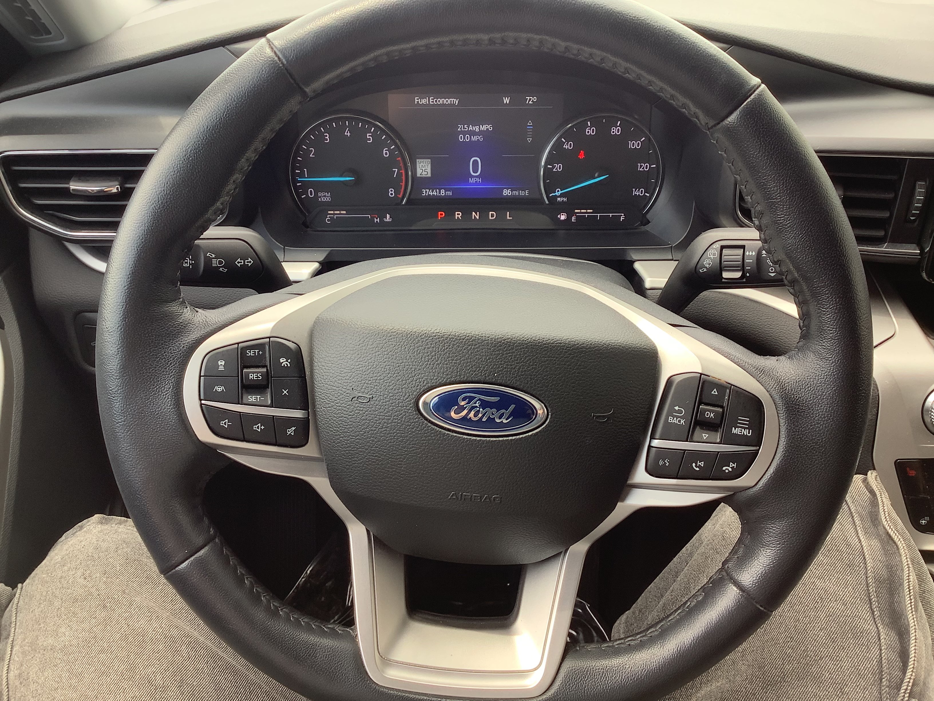 Used 2022 Ford Explorer XLT w/ Equipment Group 202A AWD/4WD image 14