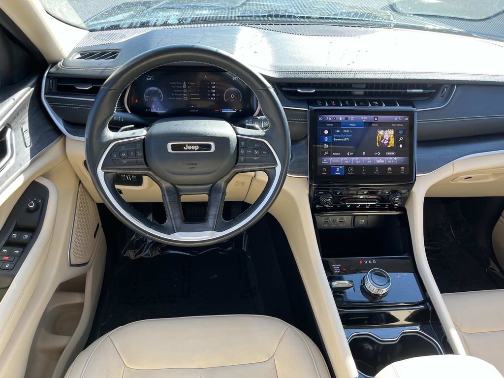 Used 2022 Jeep Grand Cherokee L Limited image 12