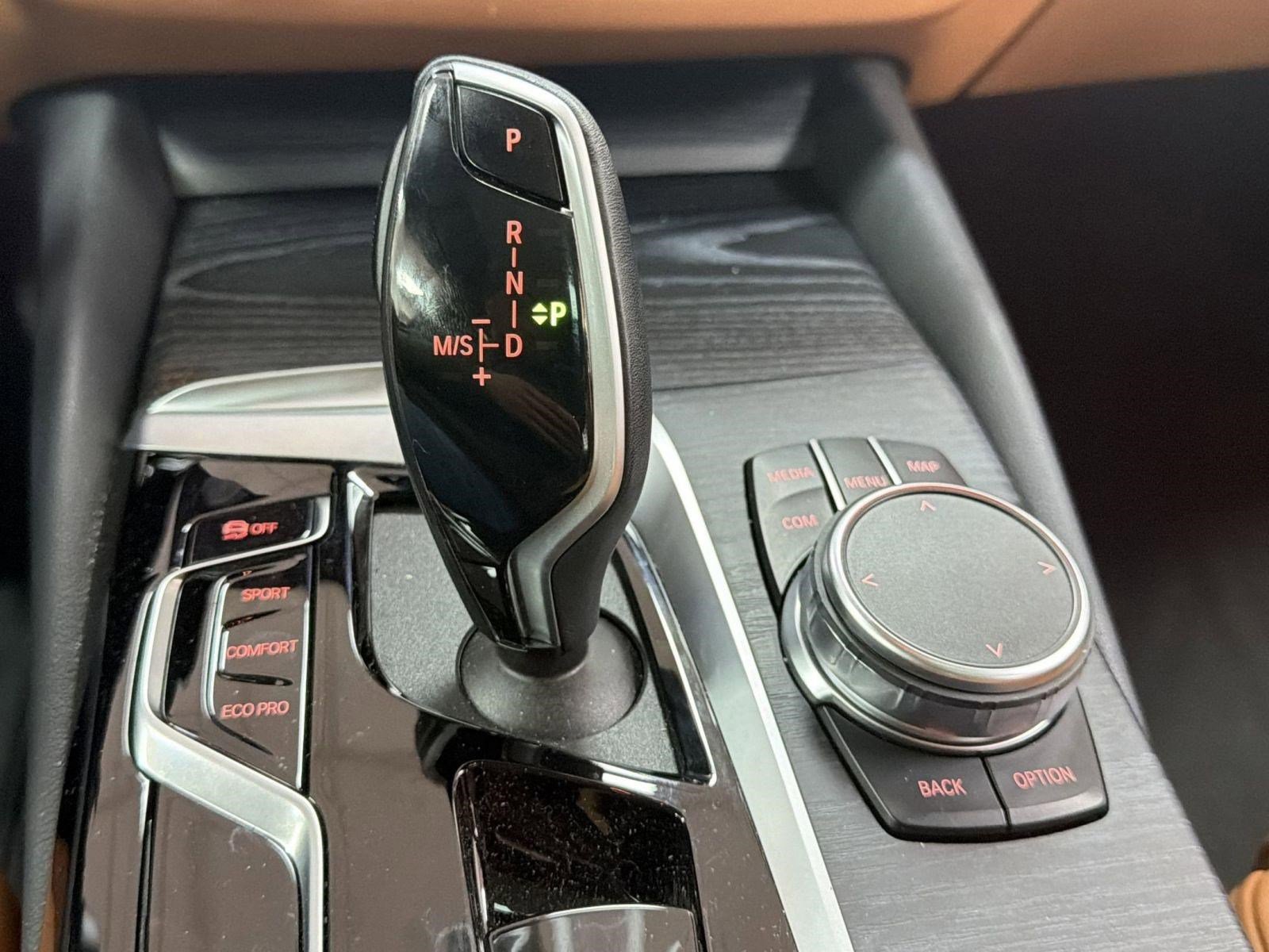 Certified 2023 BMW 530i xDrive w/ Premium Package image 14