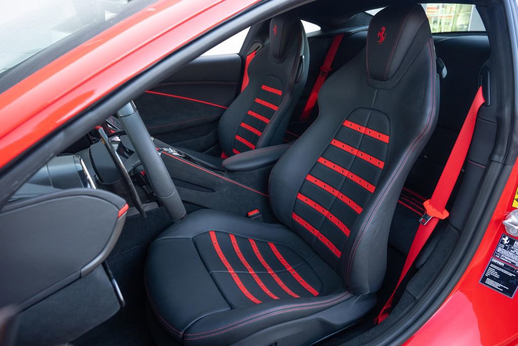 Certified 2024 Ferrari Roma image 32