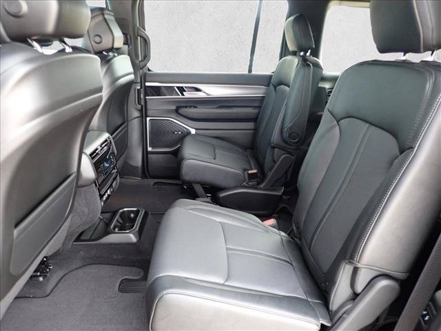 New 2026 Jeep Grand Wagoneer Limited AWD/4WD image 10