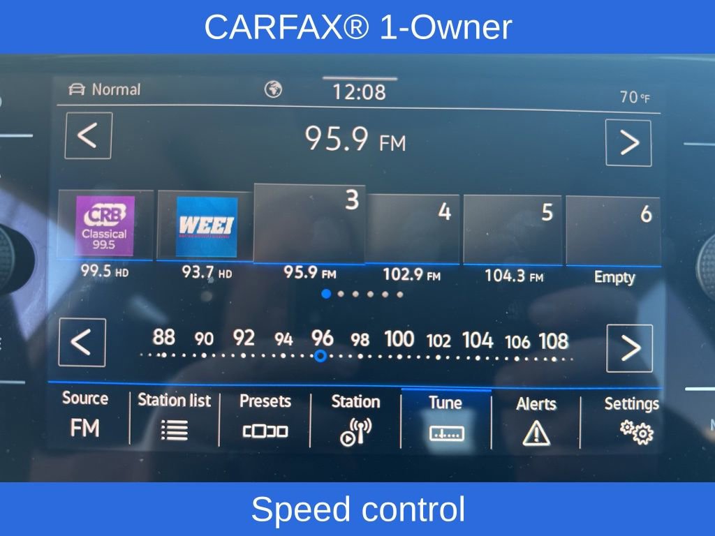 Used 2023 Volkswagen Taos SEL image 23