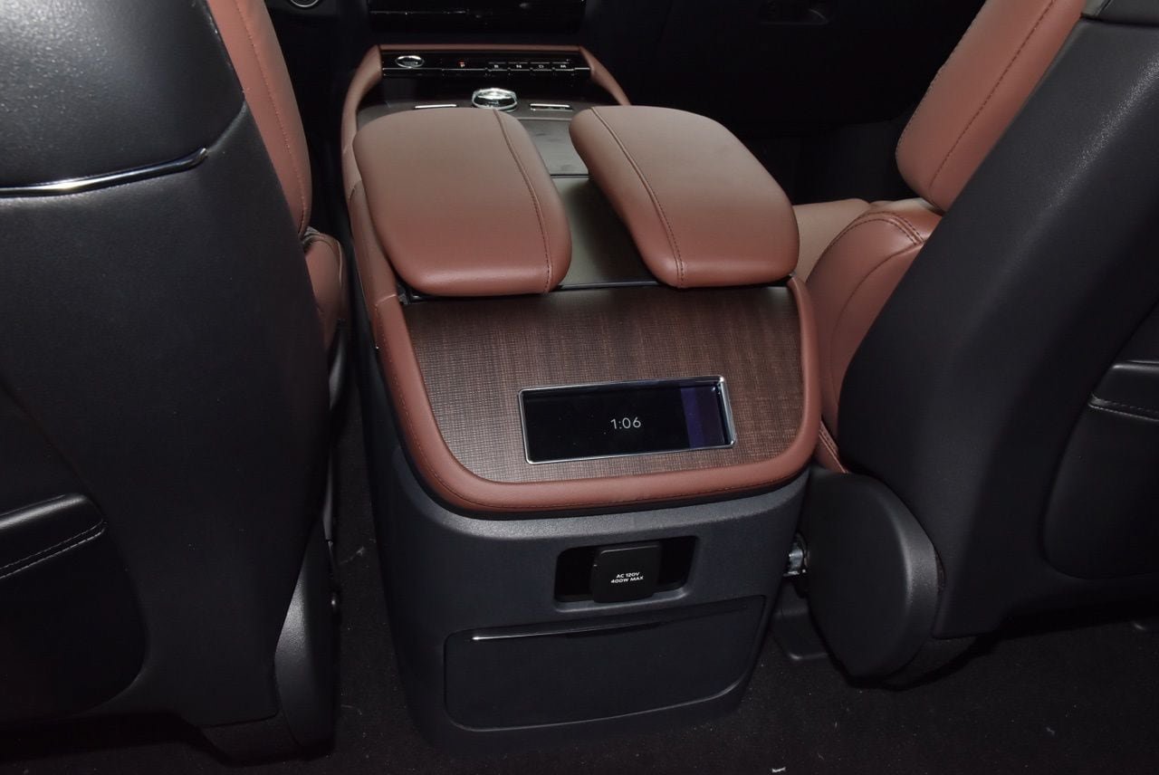 New 2026 Lincoln Navigator L Reserve AWD/4WD image 19