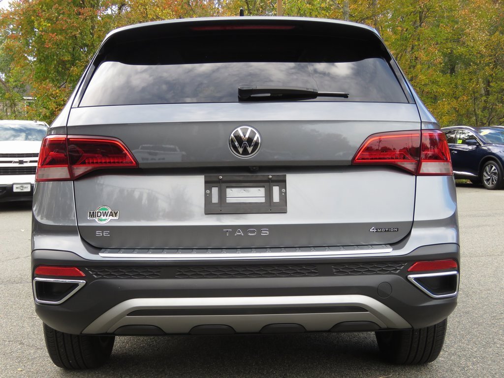 Used 2024 Volkswagen Taos SE w/ Panoramic Sunroof Package image 7