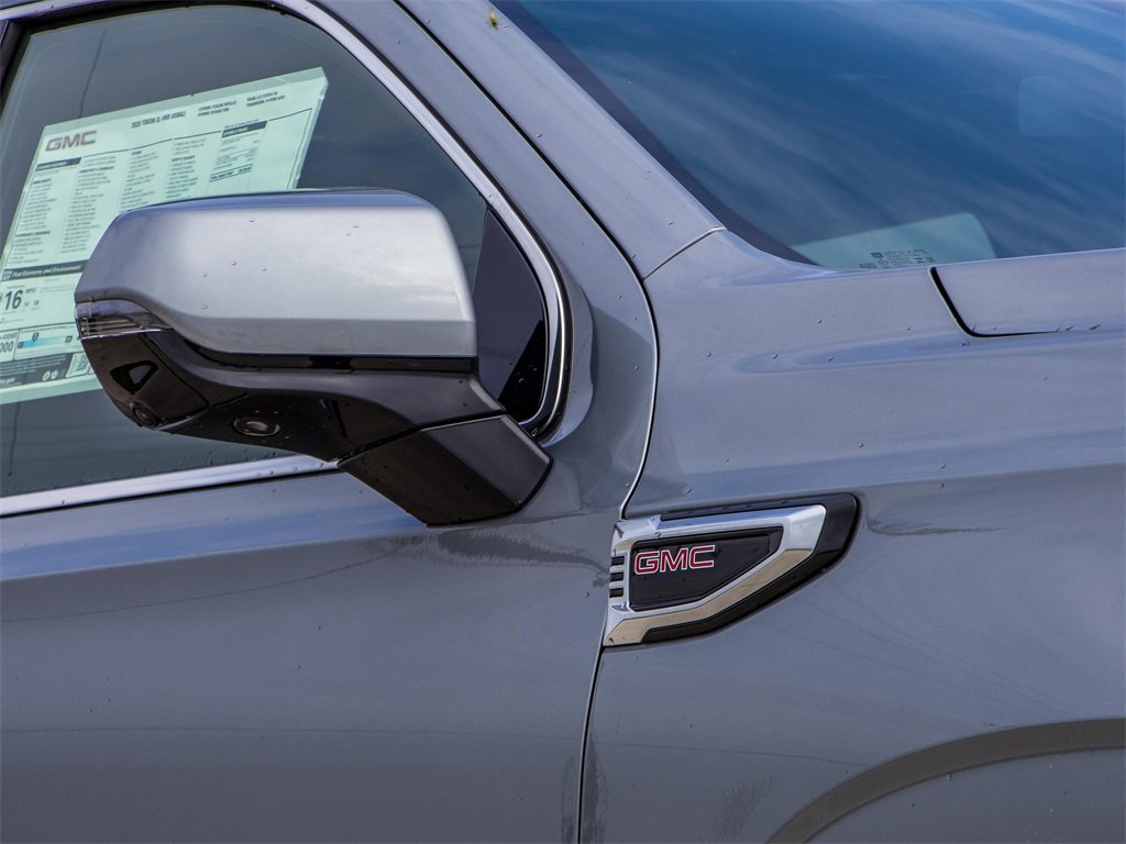 New 2025 GMC Yukon XL Denali image 3