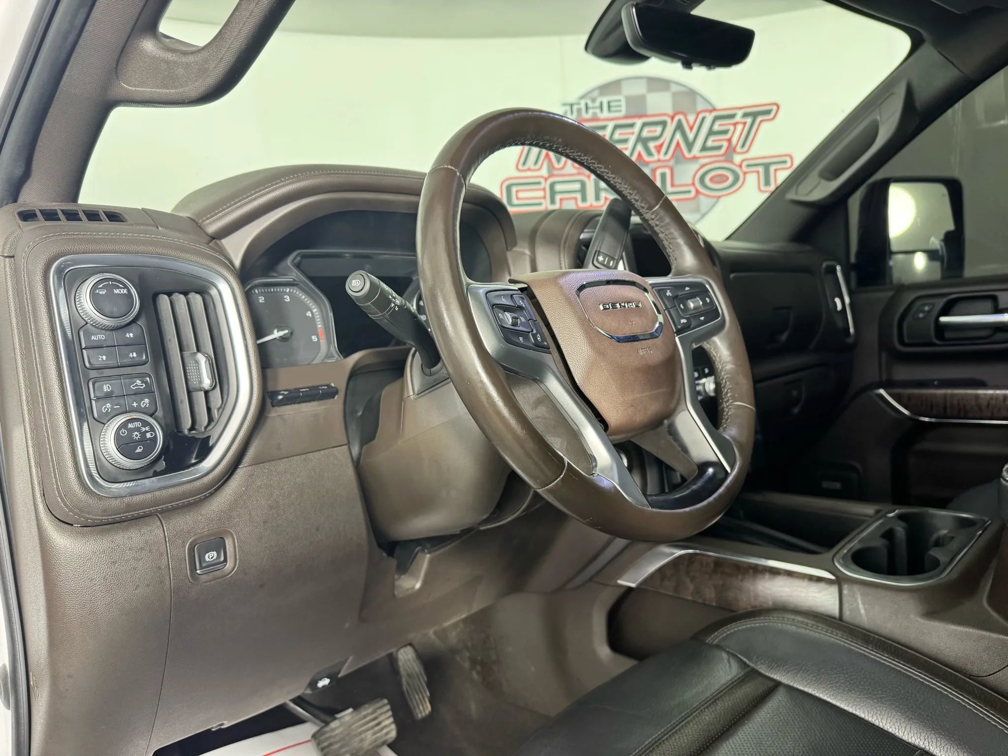 Used 2020 GMC Sierra 3500 Denali w/ Denali Ultimate Package image 10