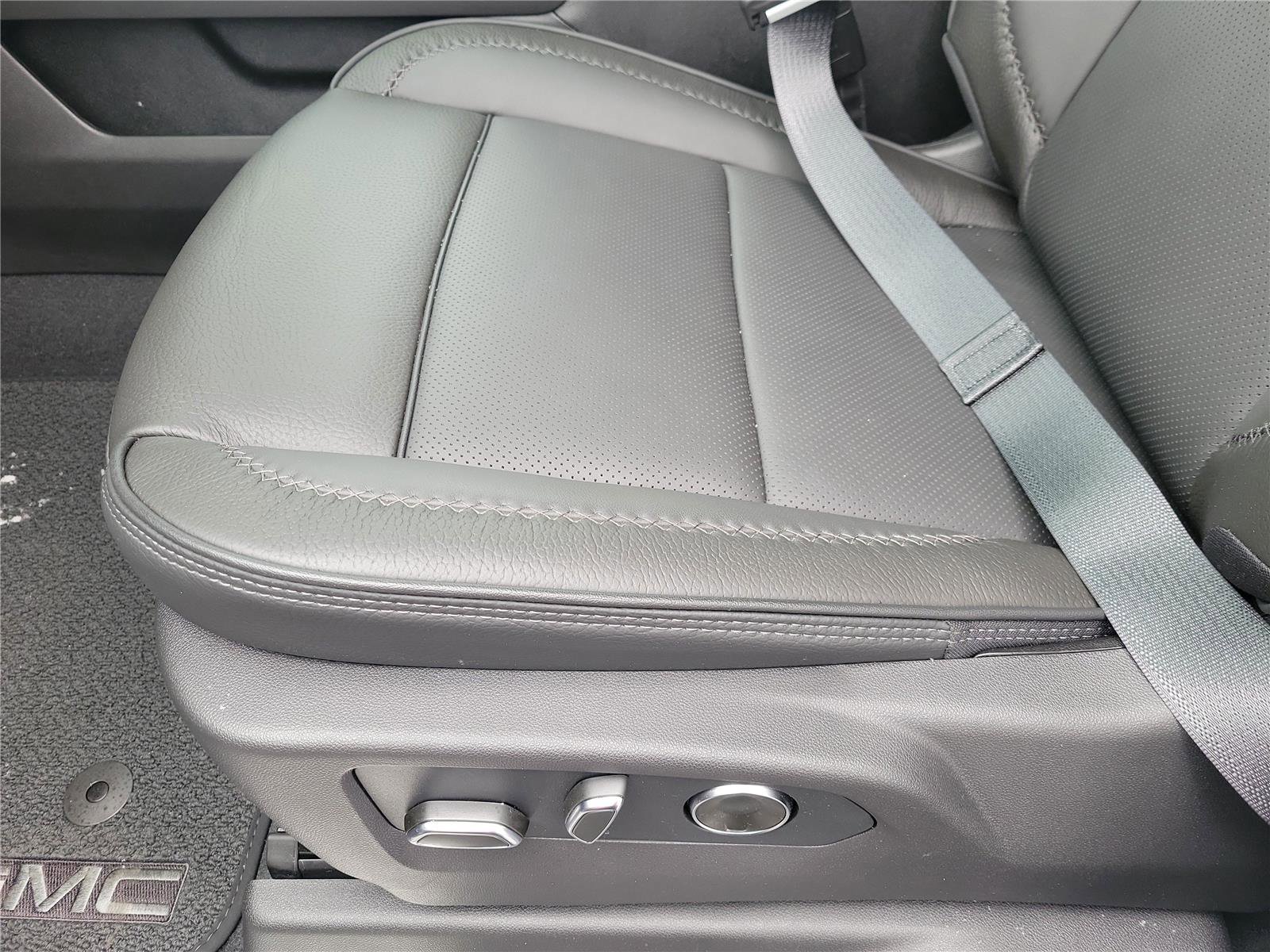 New 2026 GMC Sierra 1500 Denali w/ Technology Package image 17