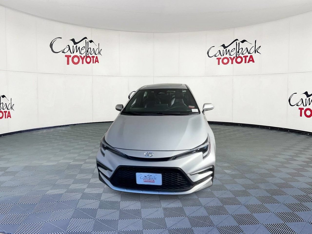Used 2024 Toyota Corolla XSE FWD image 6