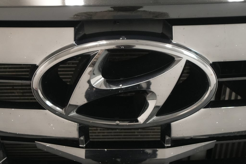 Used 2024 Hyundai Santa Cruz Night AWD/4WD image 14