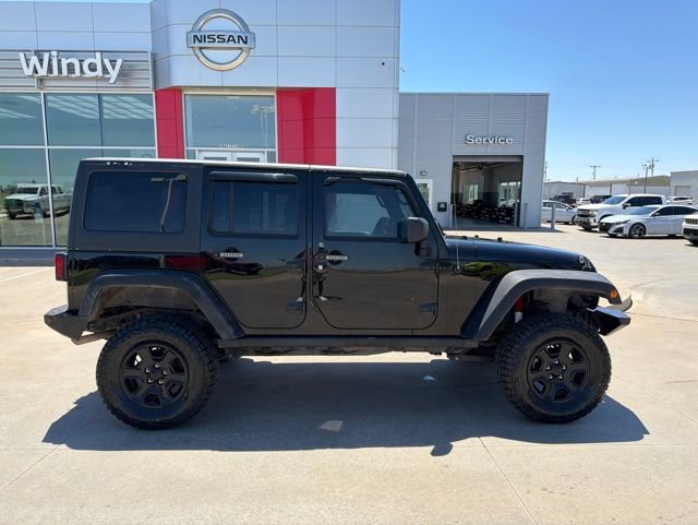 Used 2012 Jeep Wrangler Unlimited Rubicon w/ Dual Top Group AWD/4WD image 8