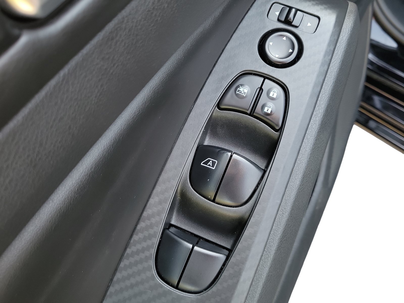 Used 2024 Nissan Altima 2.5 SV FWD image 22