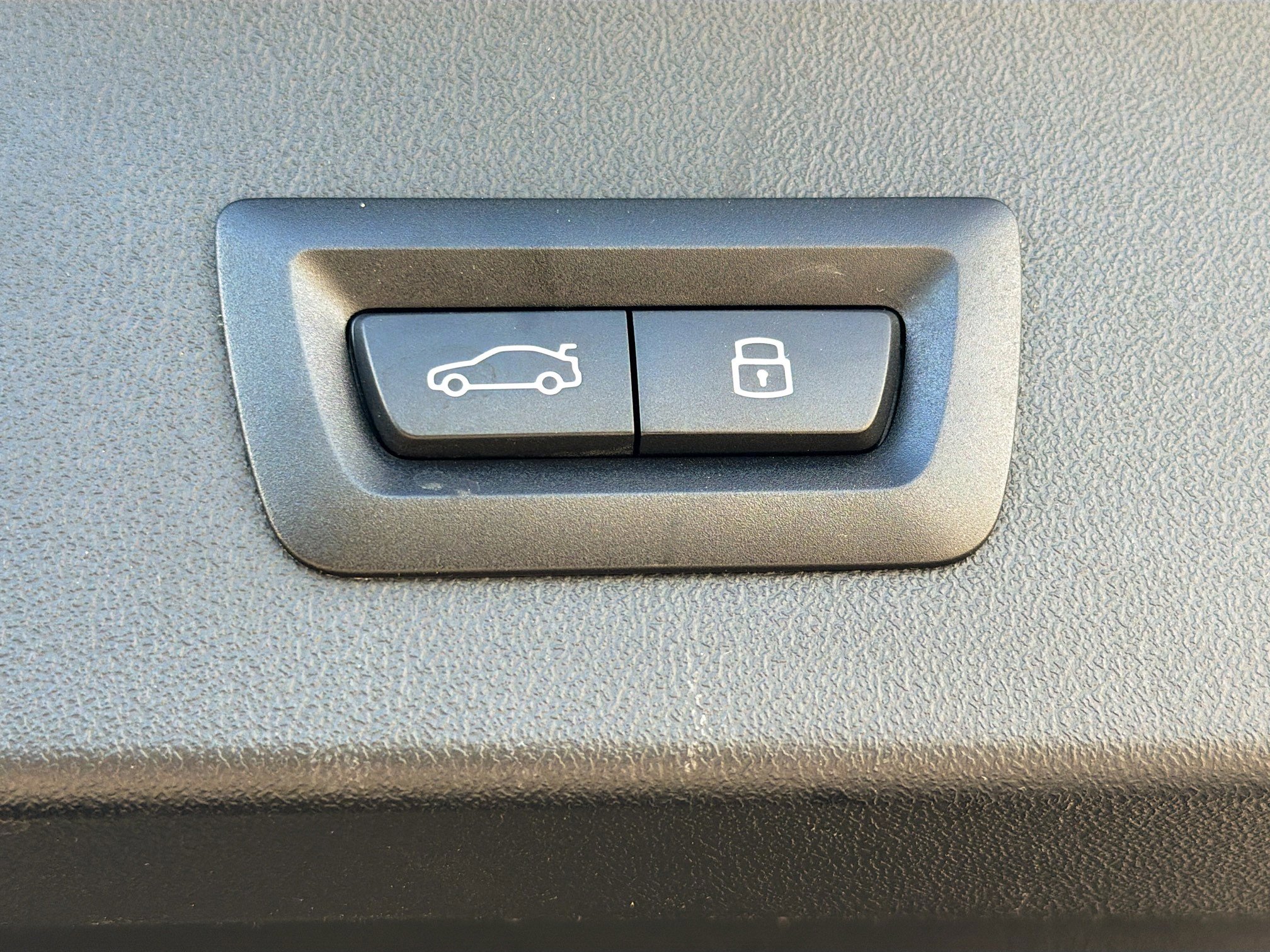 Used 2025 BMW X3 xDrive30i w/ Premium Package image 13