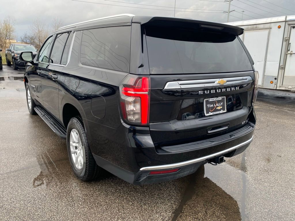 Used 2024 Chevrolet Suburban LT image 5