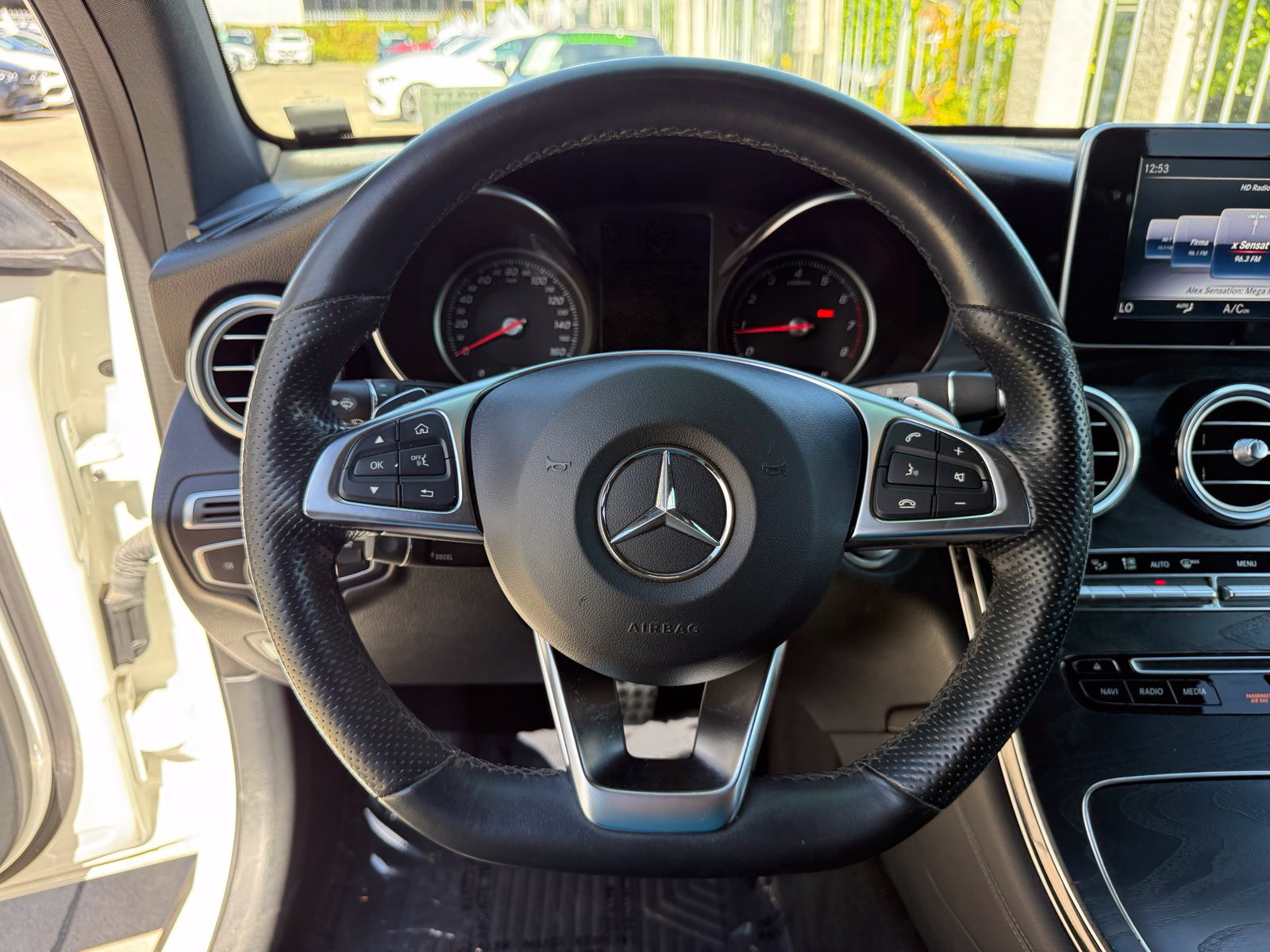 Used 2019 Mercedes-Benz GLC 300 image 30
