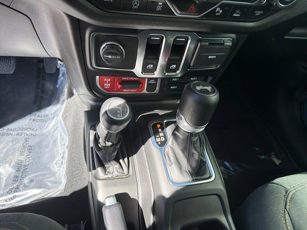 Used 2025 Jeep Wrangler Willys image 22