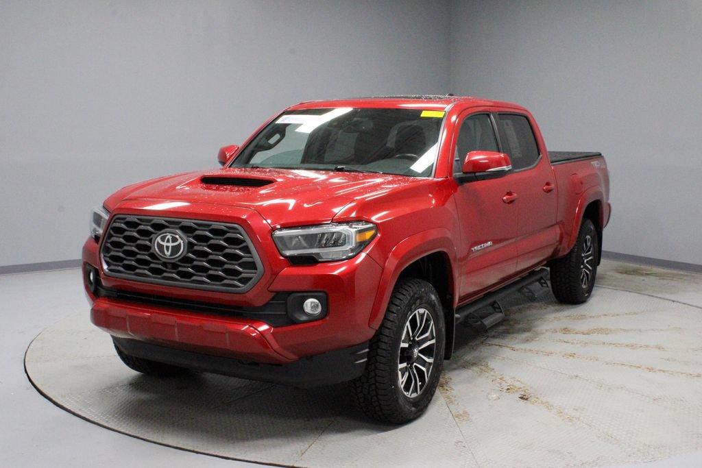 Used 2022 Toyota Tacoma TRD Sport w/ TRD Premium Sport Package AWD/4WD image 8