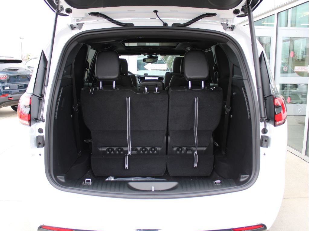 New 2026 Chrysler Pacifica Select AWD/4WD image 36