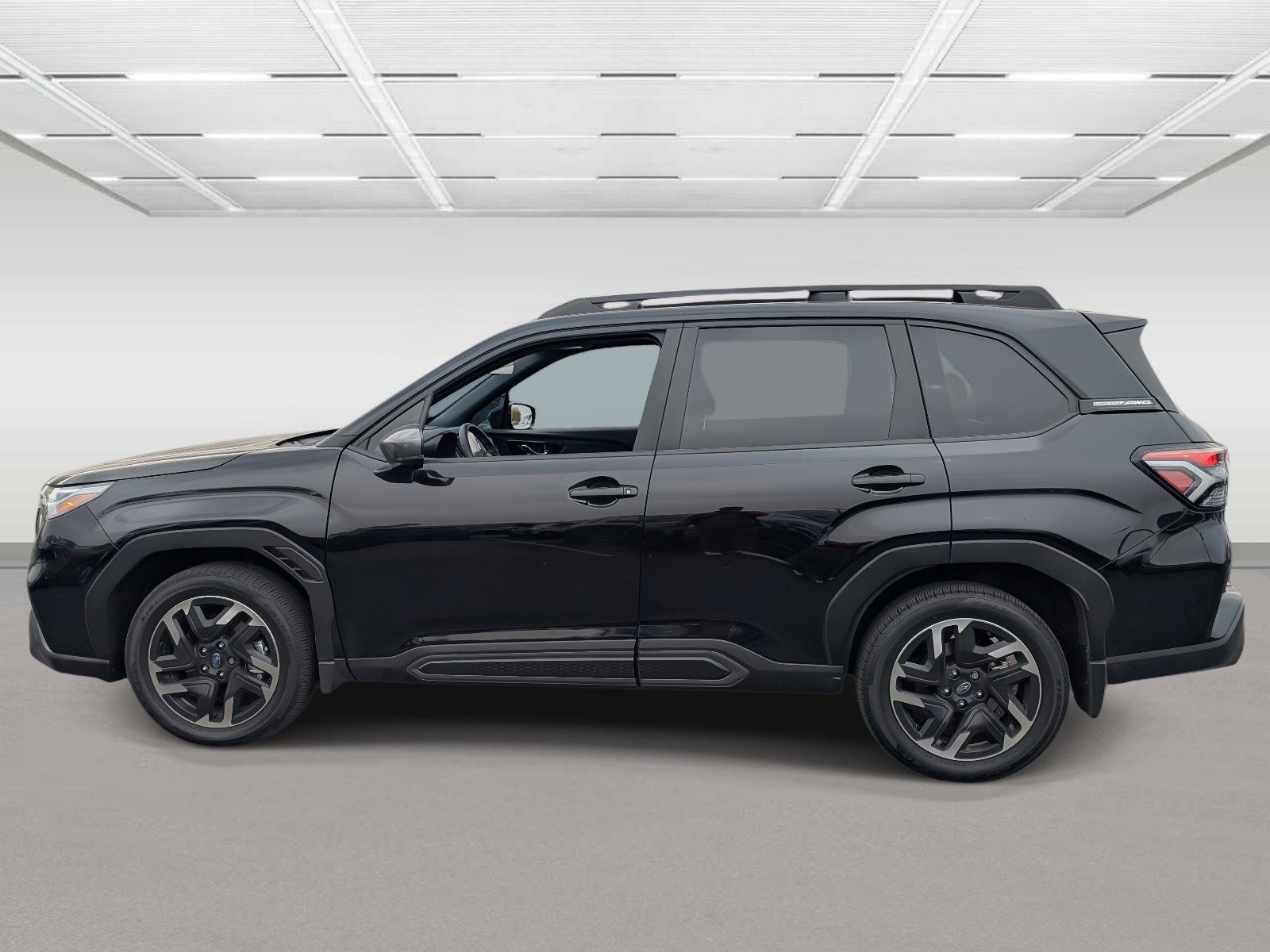 Certified 2025 Subaru Forester Limited image 2