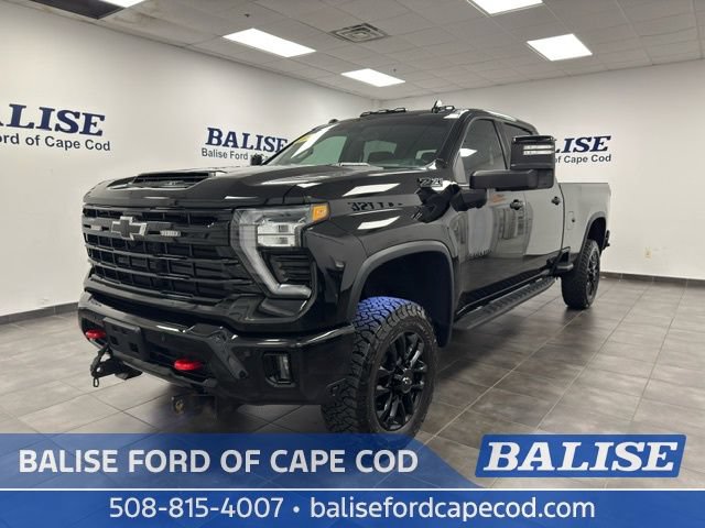 Used 2026 Chevrolet Silverado 3500 LTZ w/ LTZ Plus Package AWD/4WD image 3