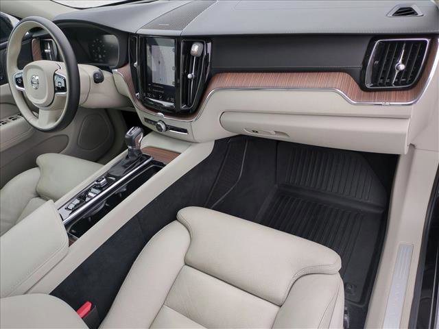 Used 2020 Volvo XC60 T5 Inscription w/ Protection Package image 23