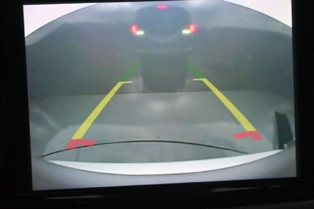 Used 2024 Chrysler Pacifica Touring-L FWD image 18