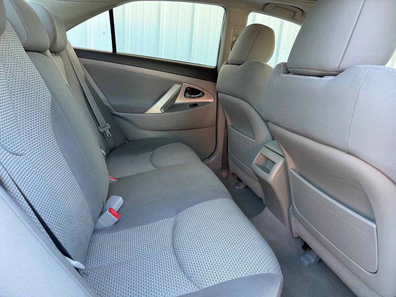 Used 2011 Toyota Camry SE w/ SE Extra-Value Pkg #1 FWD image 11