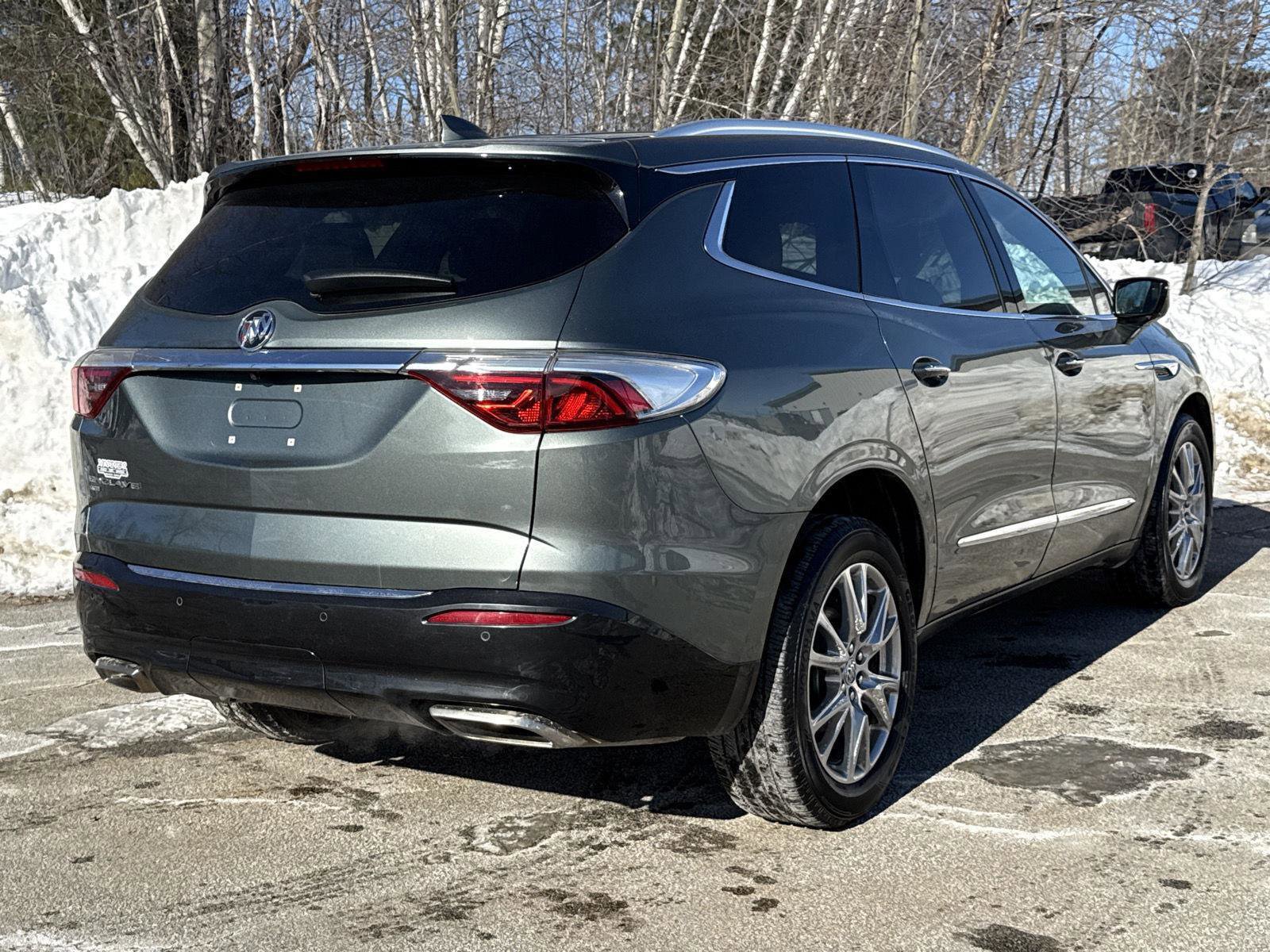 Used 2023 Buick Enclave Essence w/ Experience Buick Package image 6