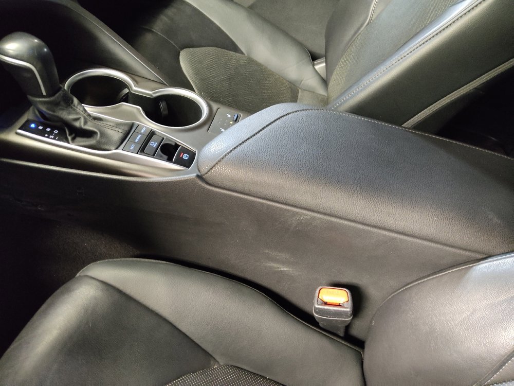 Used 2021 Toyota Camry XLE FWD image 26