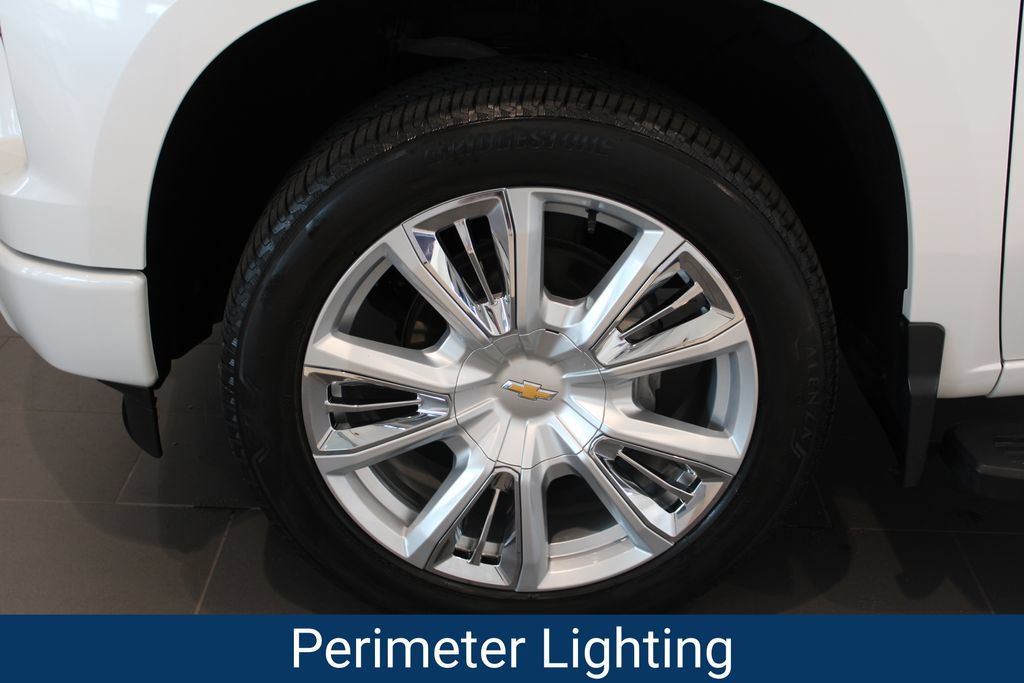 Certified 2024 Chevrolet Silverado 1500 High Country w/ High Country Premium Package AWD/4WD image 32